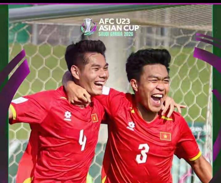 亚洲足球比赛中球员们积极拼搏，追求胜利(这不是亚洲足球的荣耀,而是亚洲足球的耻辱)