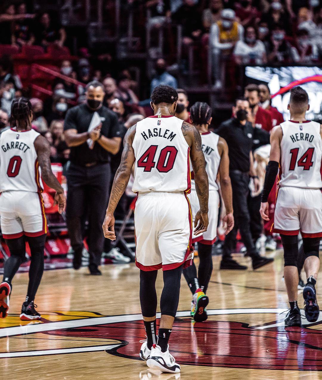 热火反弹成功挫败魔术,激烈争斗收获终极胜利